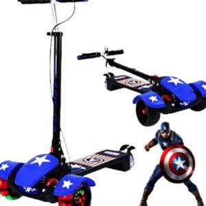 PATINETA SÚPER HÉROE CON MÁSCARA Y ESCUDO
